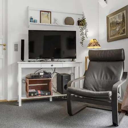 1 Bedroom Gorgeous In Appartement *