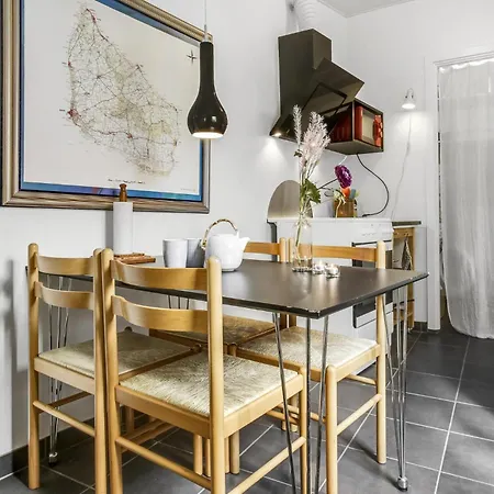 1 Bedroom Gorgeous In Appartement Rønne