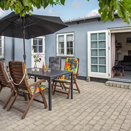 Wunderschöne 1-zimmer-wohnung In Rønne